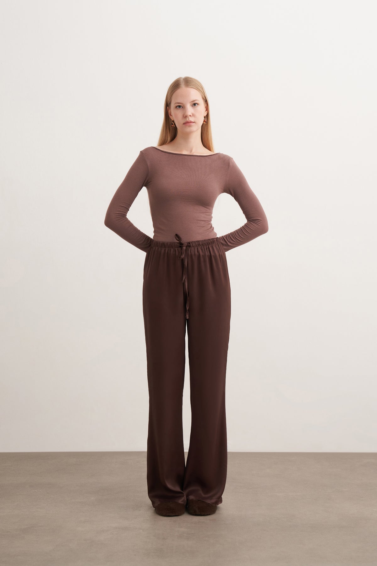 İspanyol Paça Saten Pantolon