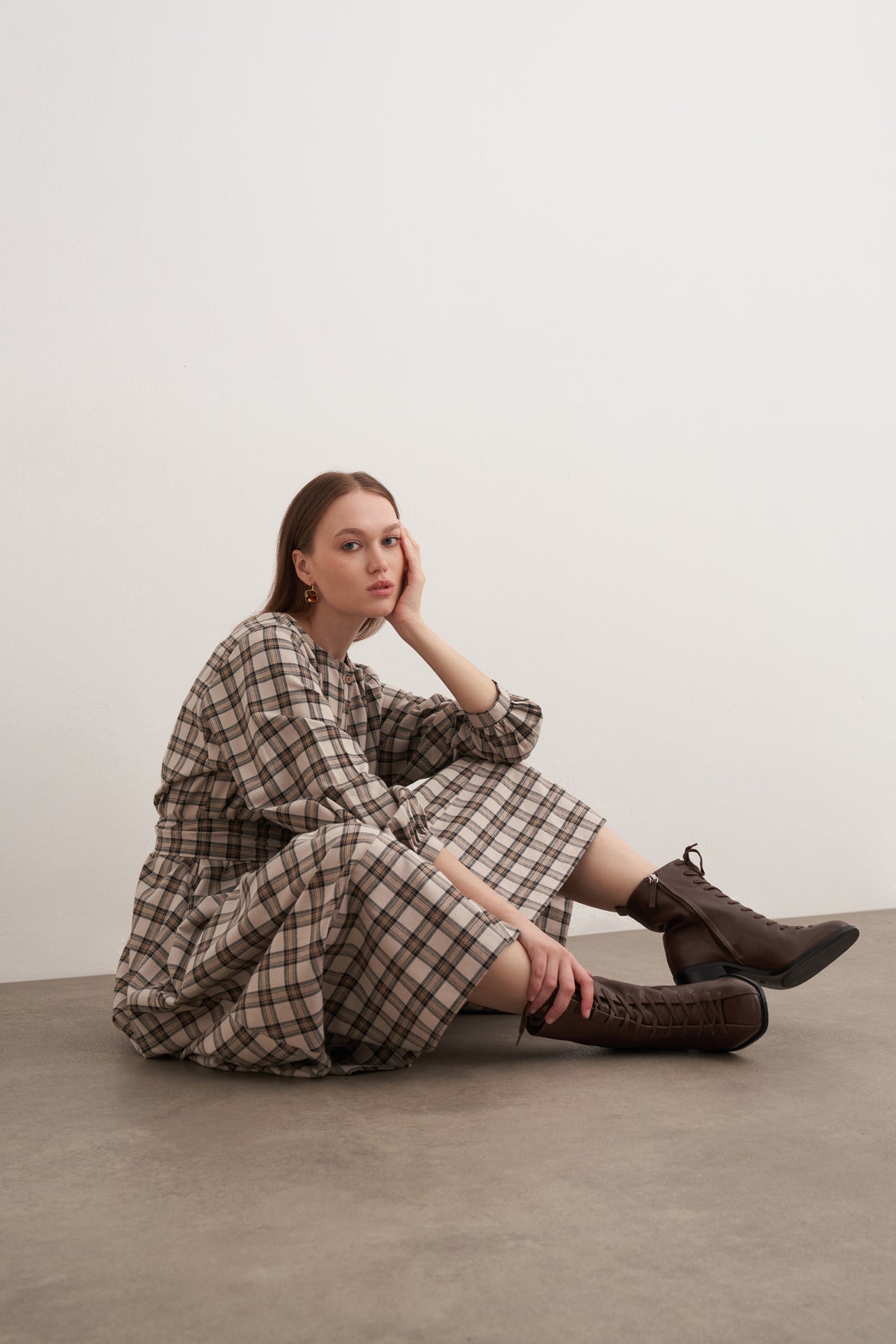 Ekose Kareli Kuşaklı Uzun Elbise