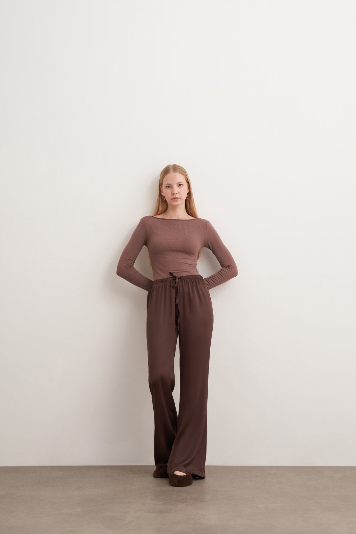 İspanyol Paça Saten Pantolon