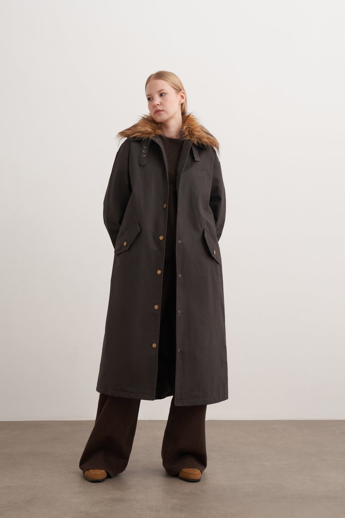 Mumlu Görünümlü Uzun Trençkot