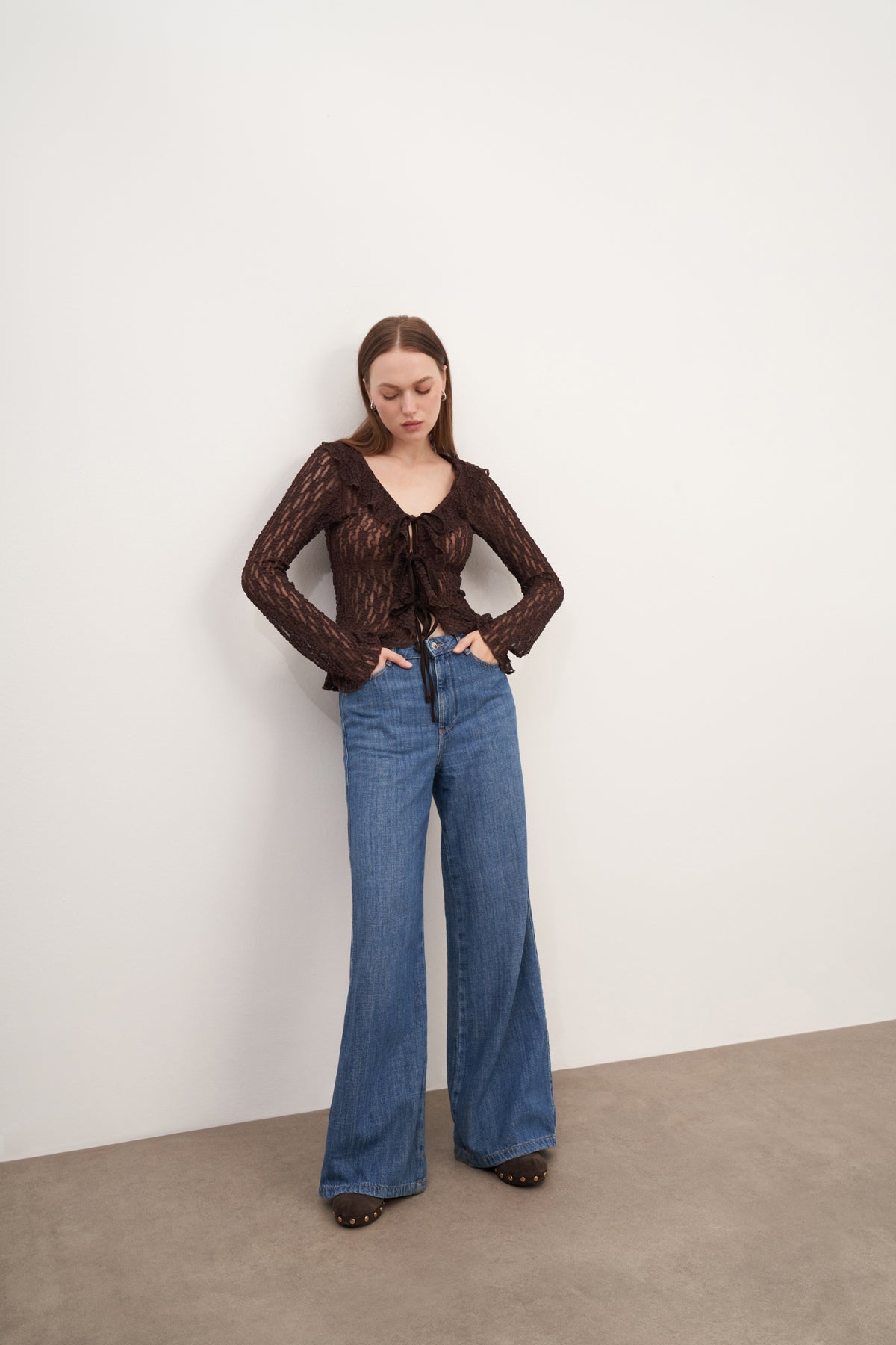 Dantel Volanlı Bluz