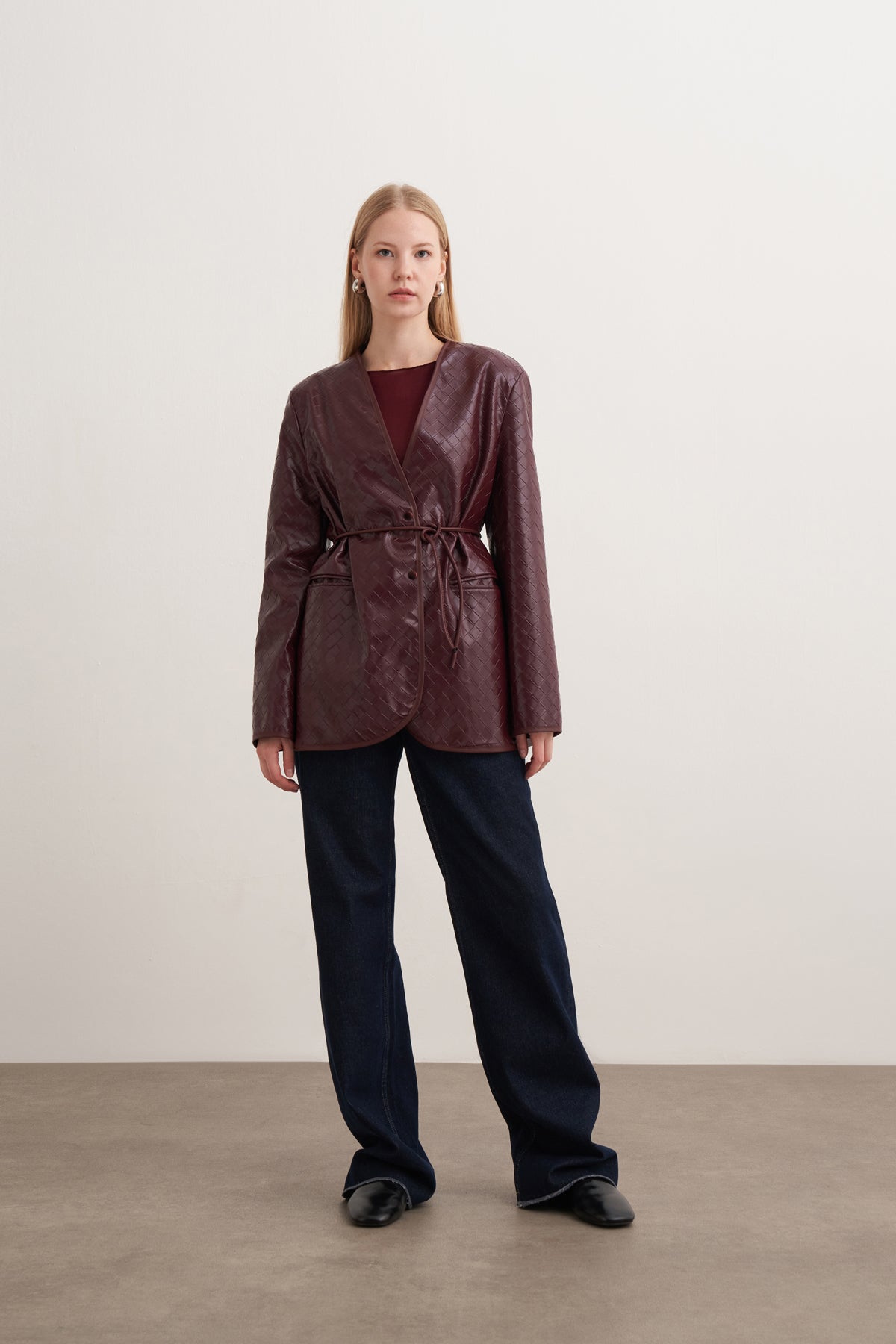 Kendinden Dokulu Kemerli Deri Ceket