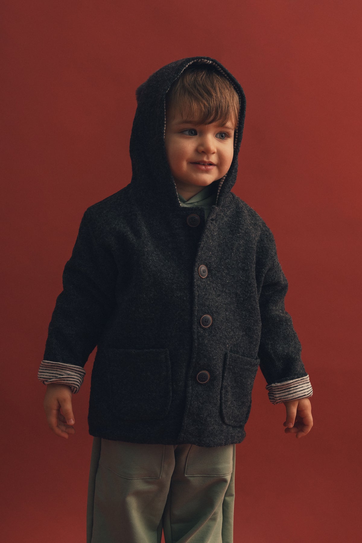 Ponpon Kapüşonlu Kaşe Kaban Ceket