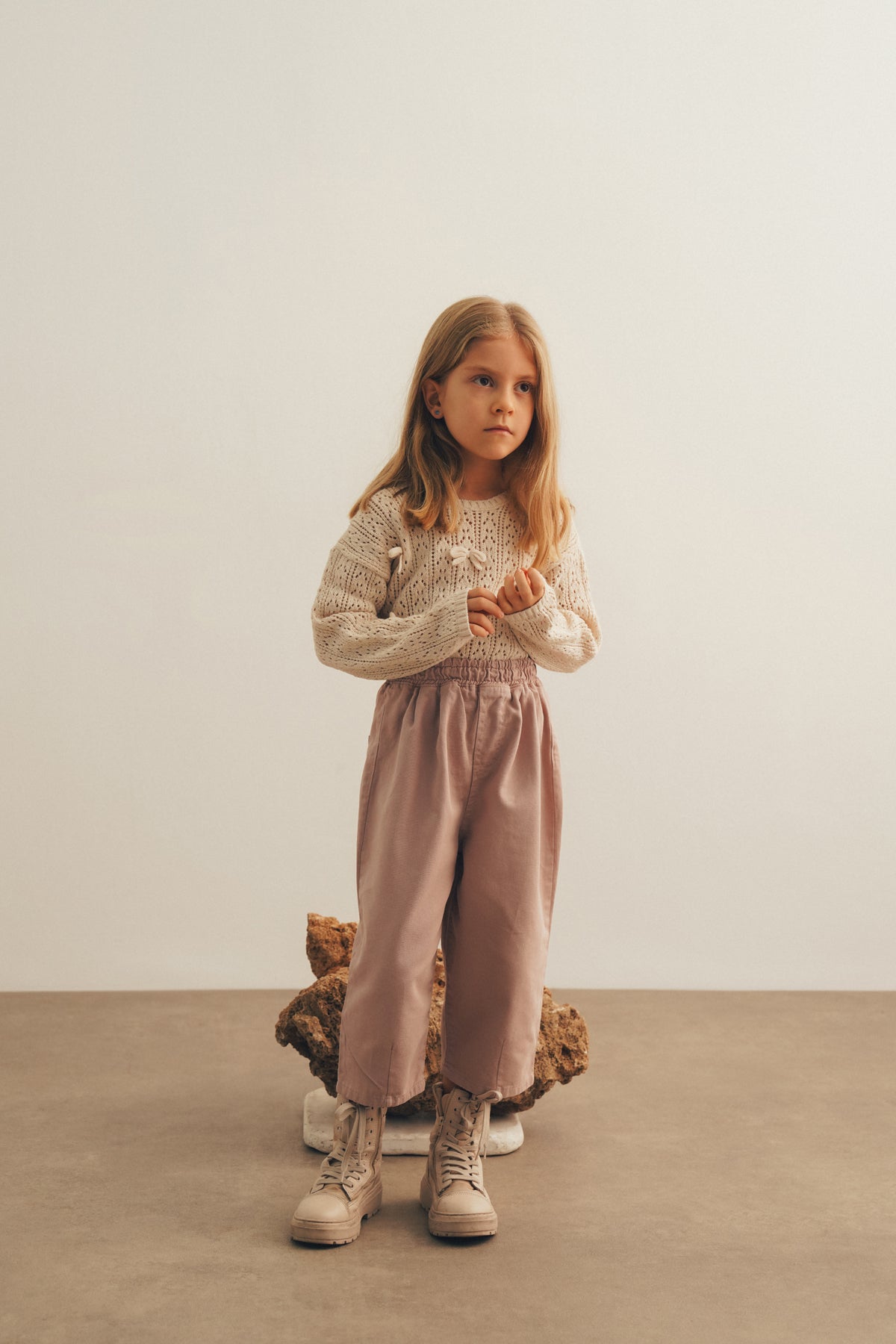 Kurdele Detaylı Triko Kazak