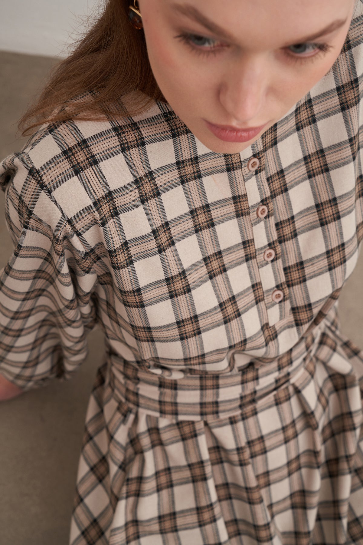 Ekose Kareli Kuşaklı Uzun Elbise