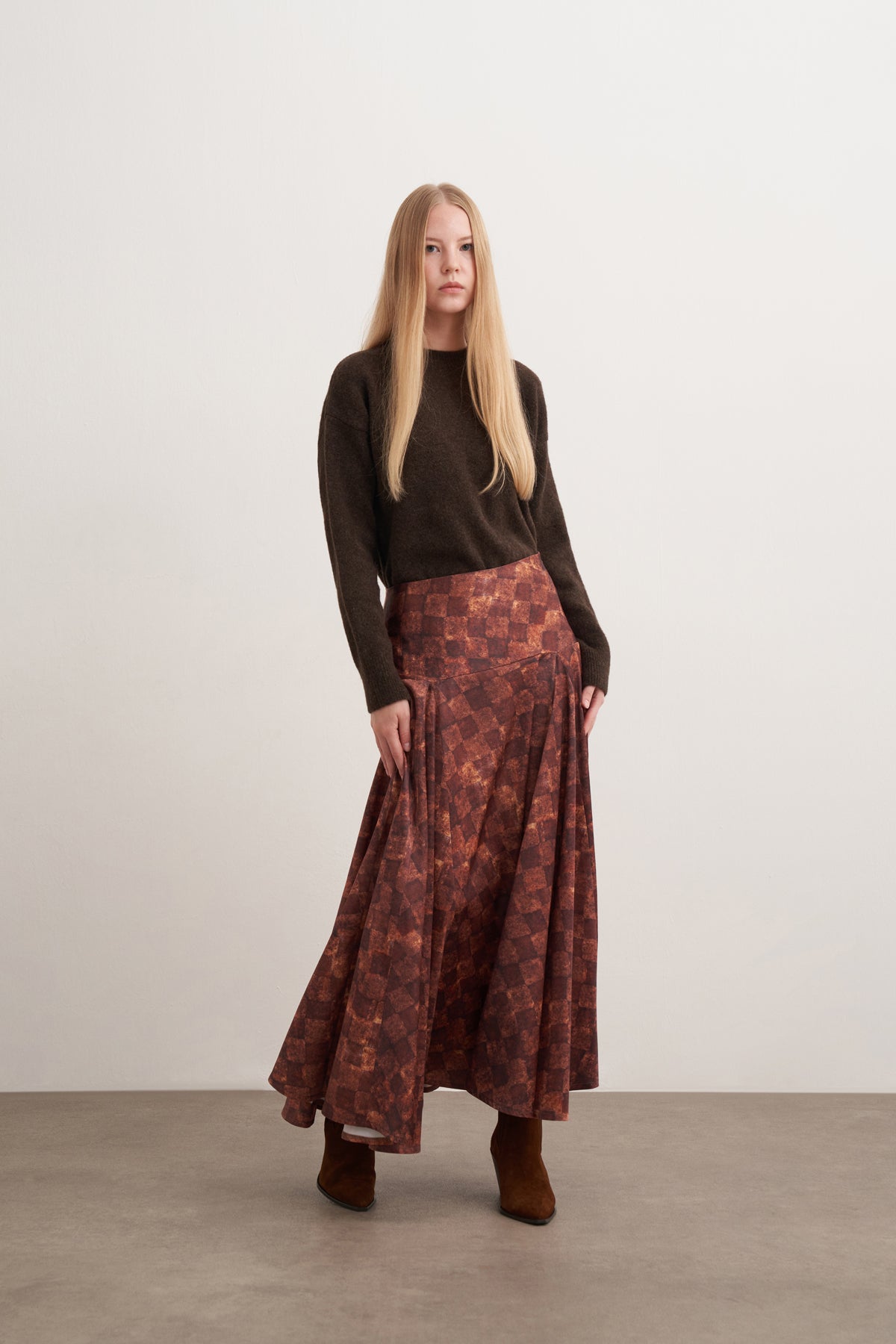 Kareli Saten Volanlı Etek