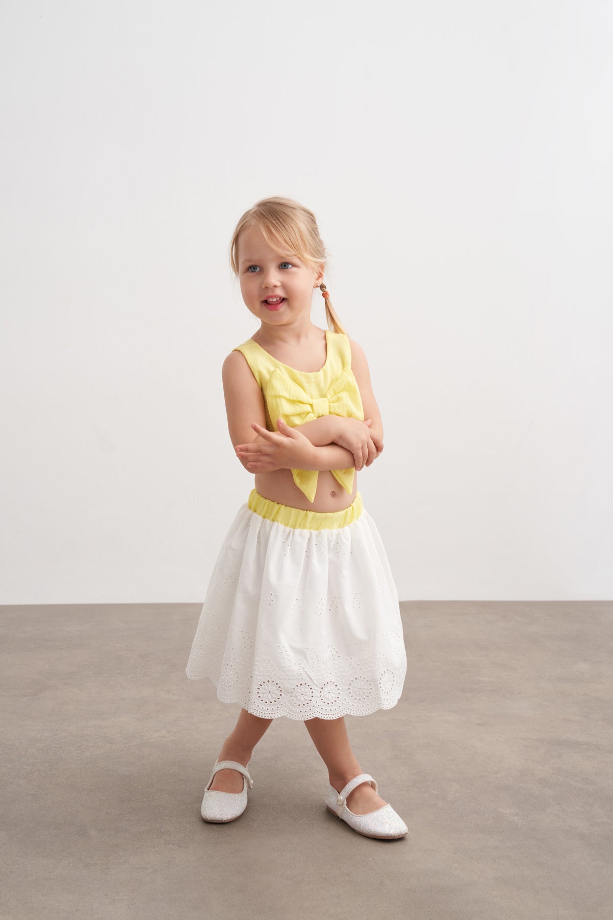 Fiyonk Detaylı Güpür Kolş Etekli Takım