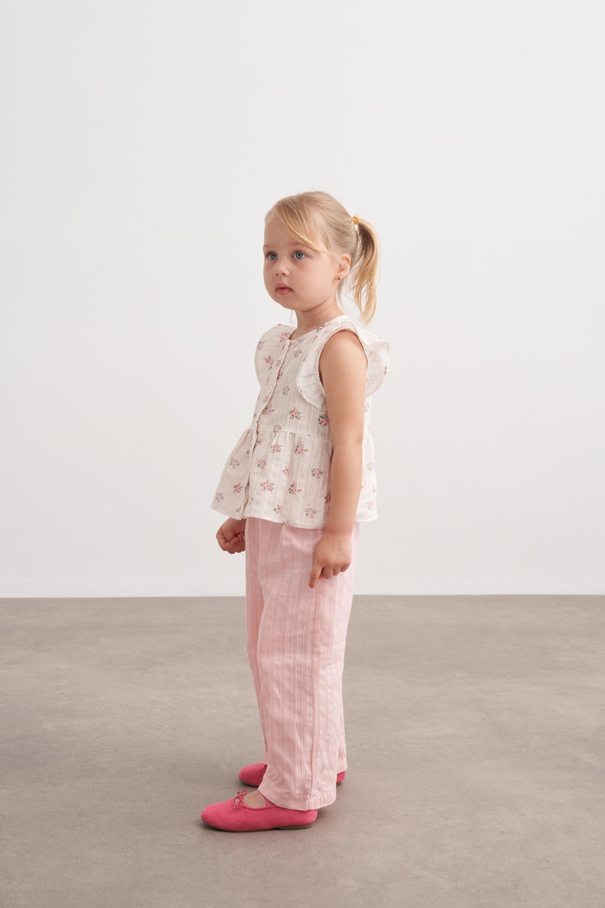 Kendinden Dokulu Çiçekli Gömlek Pantolon Takım