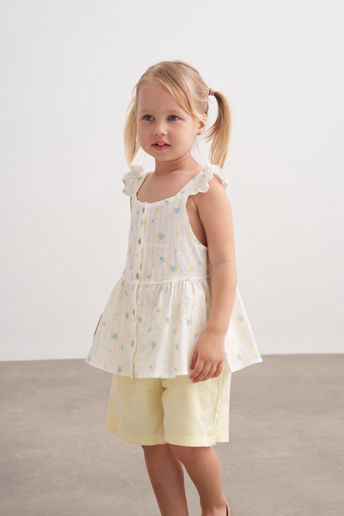 Keten Çiçek Desenli Şortlu Takım