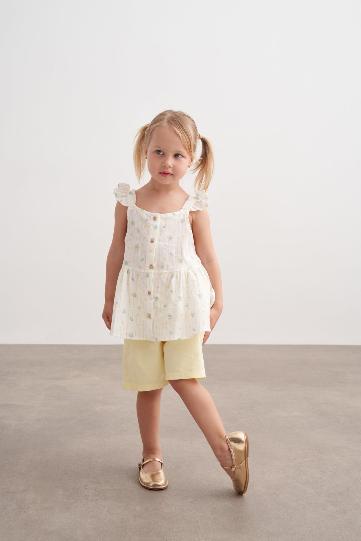 Keten Çiçek Desenli Şortlu Takım