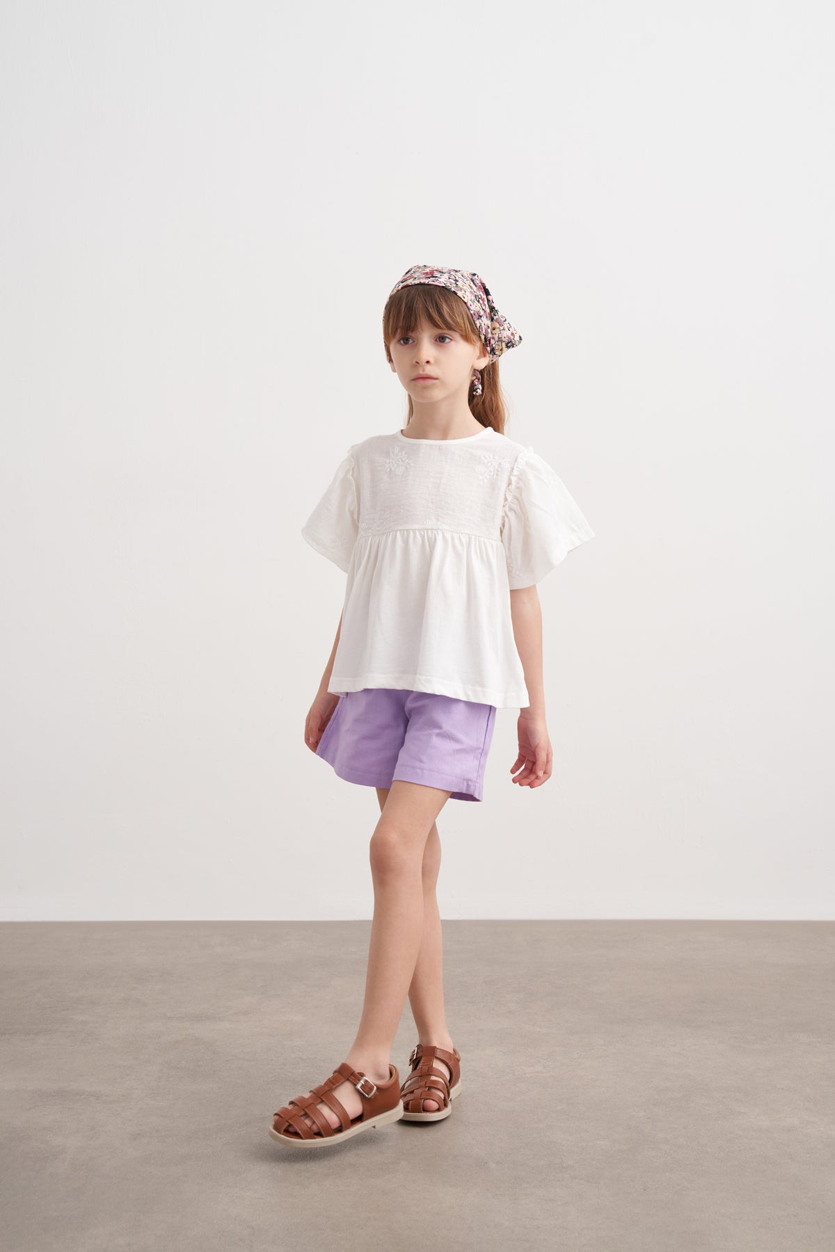 Nakışlı Volan Bluz