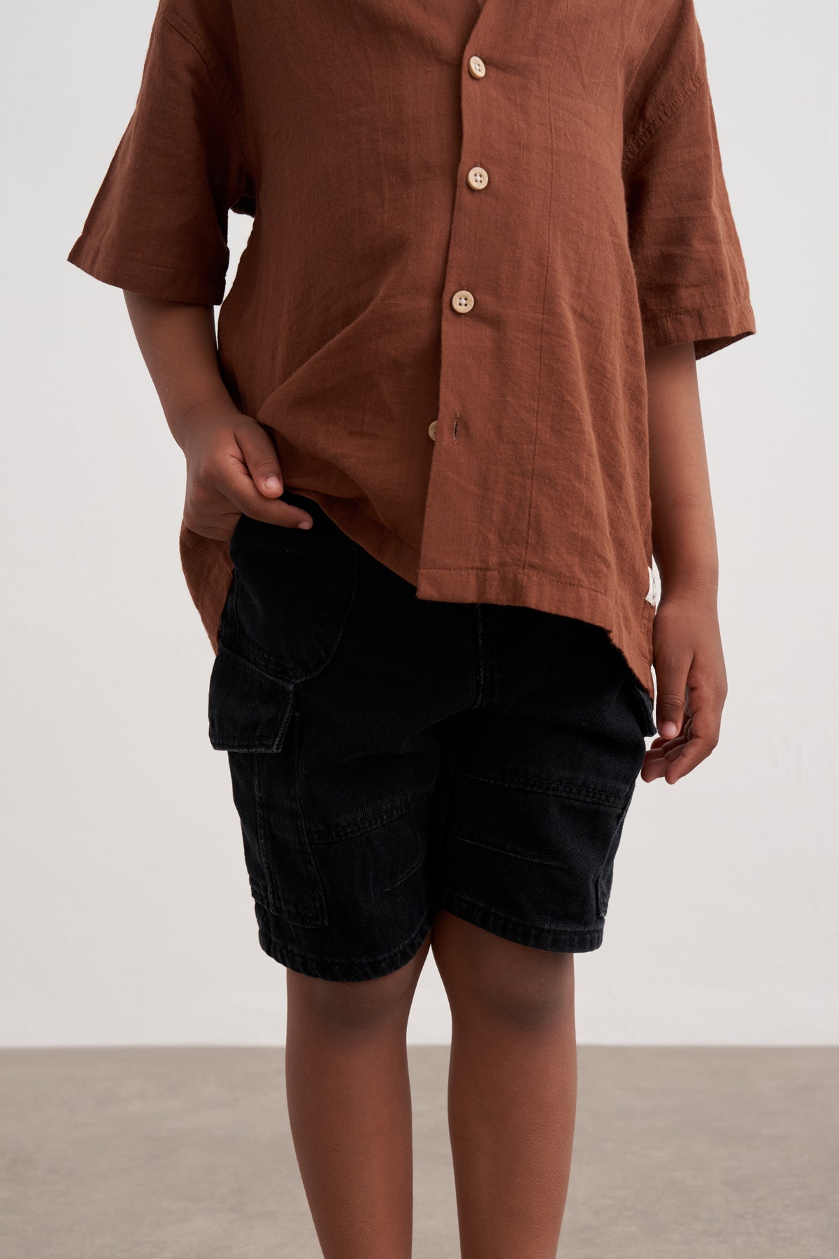 Siyah Kargo Cepli Denim Şort