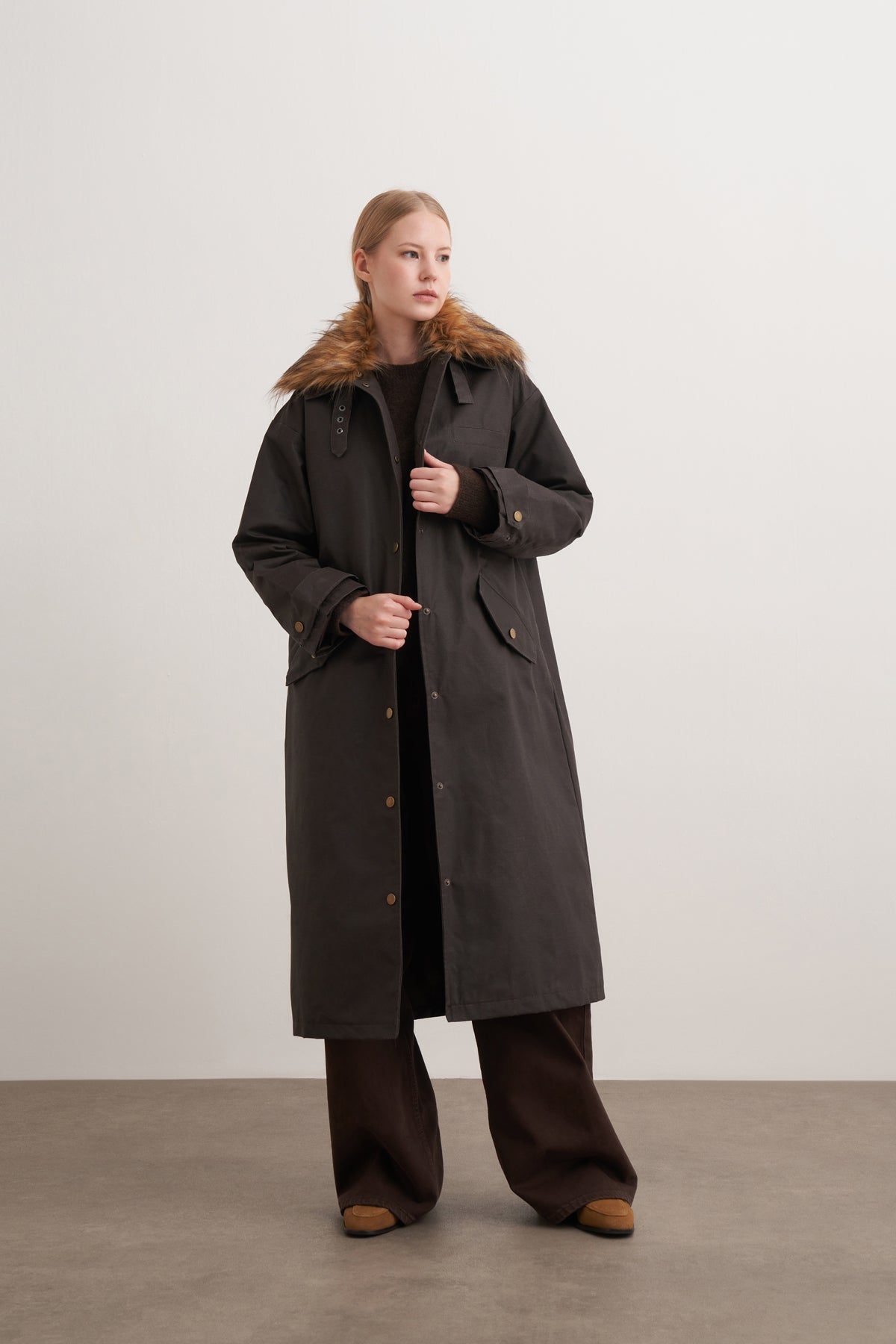 Mumlu Görünümlü Uzun Trençkot