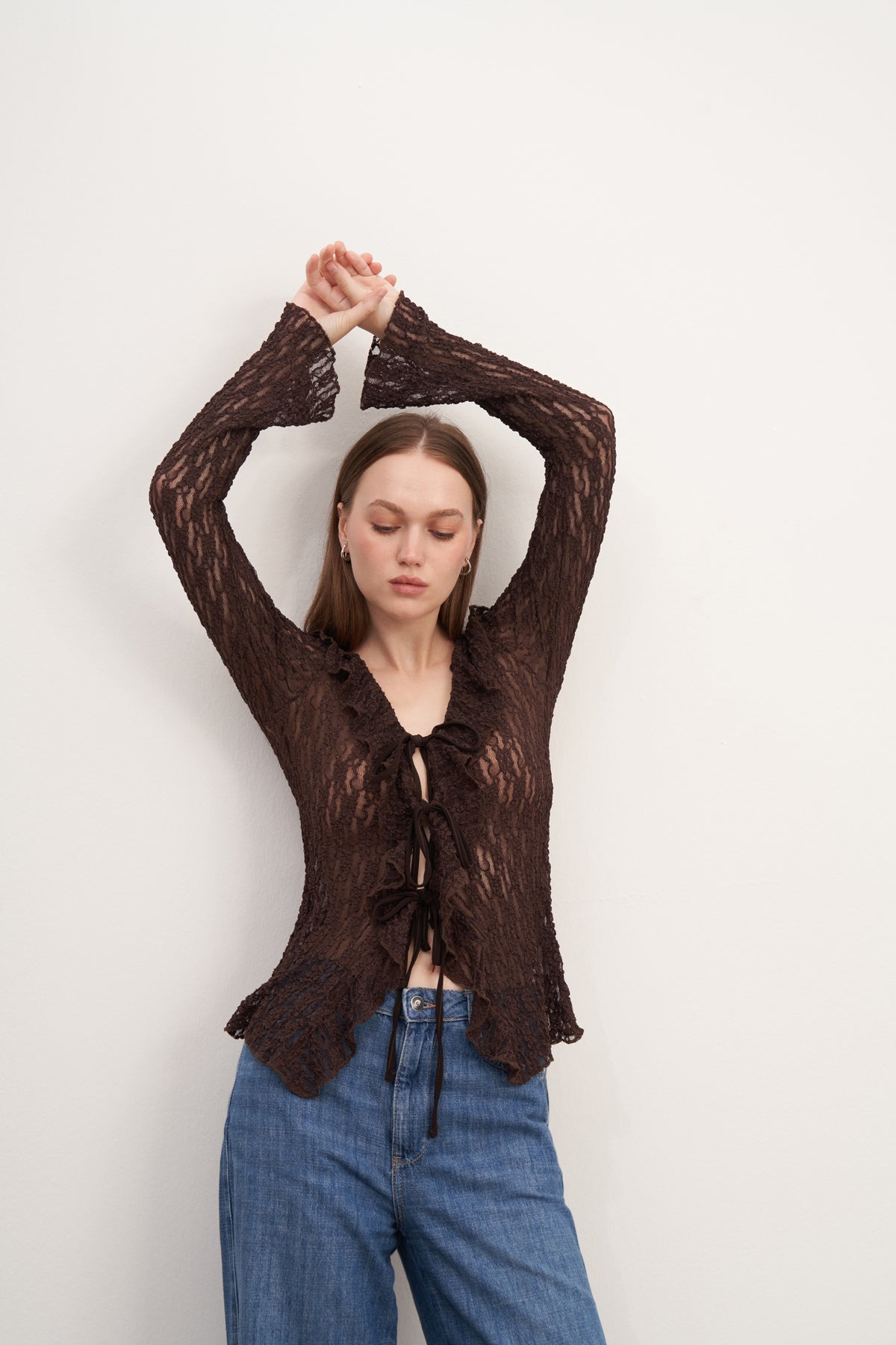 Dantel Volanlı Bluz