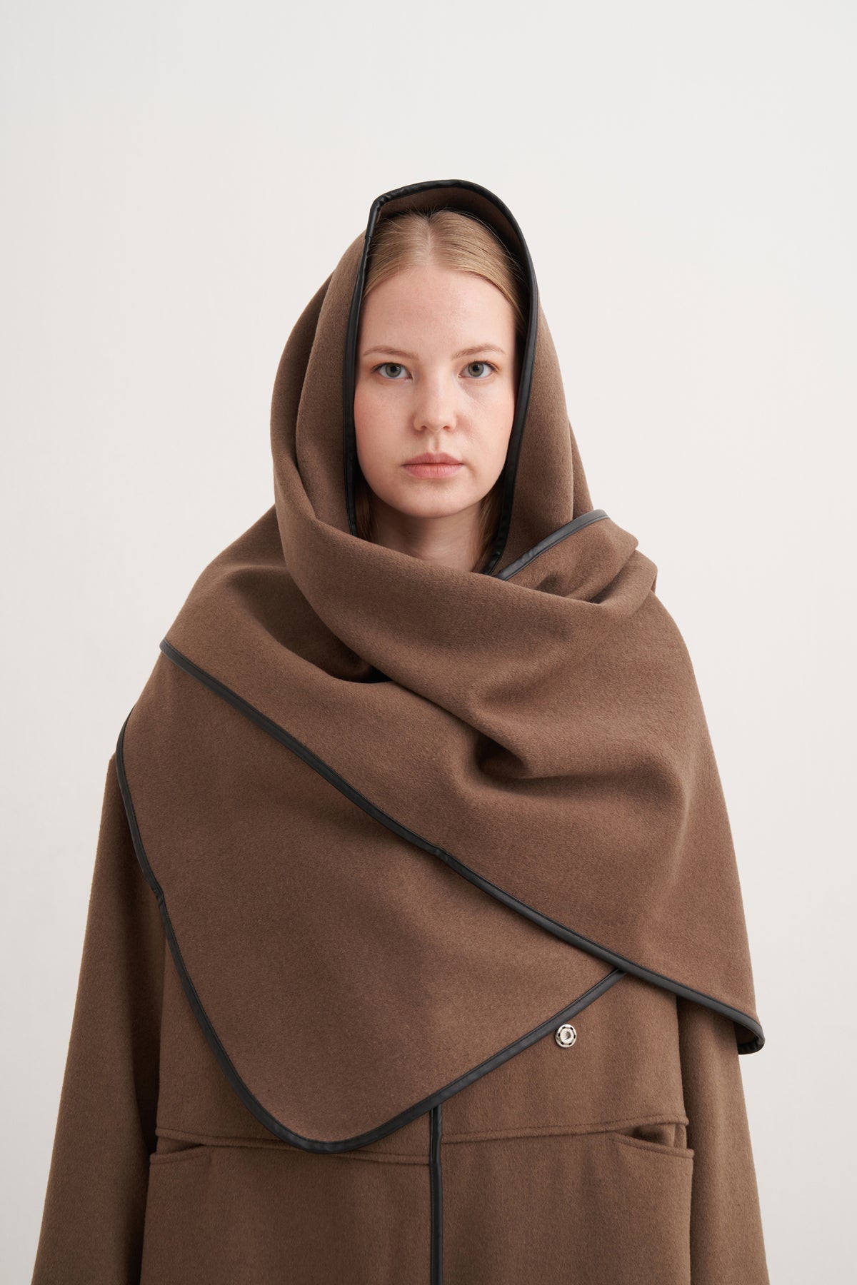 Şallı Uzun Kaşe Kaban