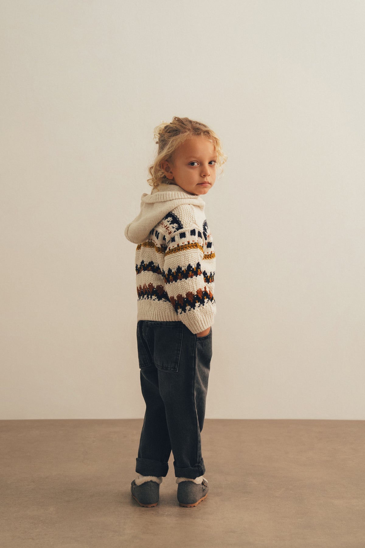 Etnik Desenli Kapüşonlu Triko Kazak